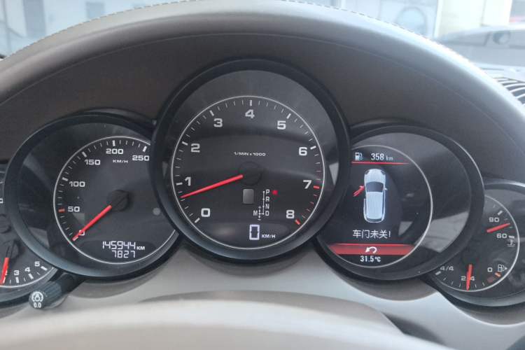 Used Porsche Cayenne 2011 Cayenne 3.0T Instrument Cluster