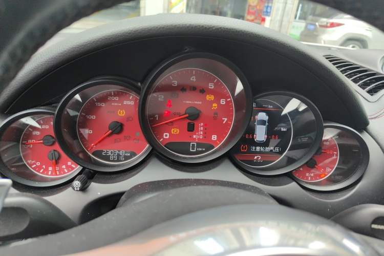 Used Porsche Cayenne 2011 Cayenne 3.0T Instrument Cluster