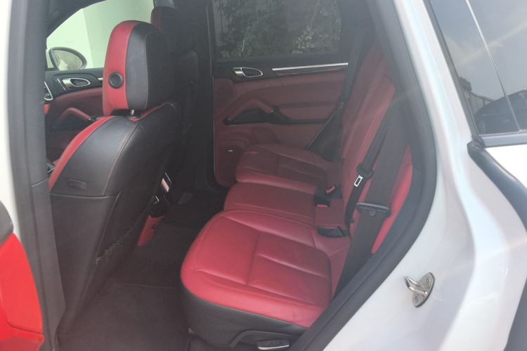 Used Porsche Cayenne 2011 Cayenne 3.0T Interior 4
