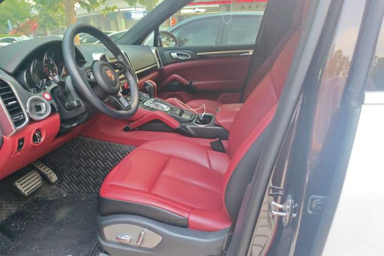 Used Porsche Cayenne 2011 Cayenne 3.0T Left Front Seat