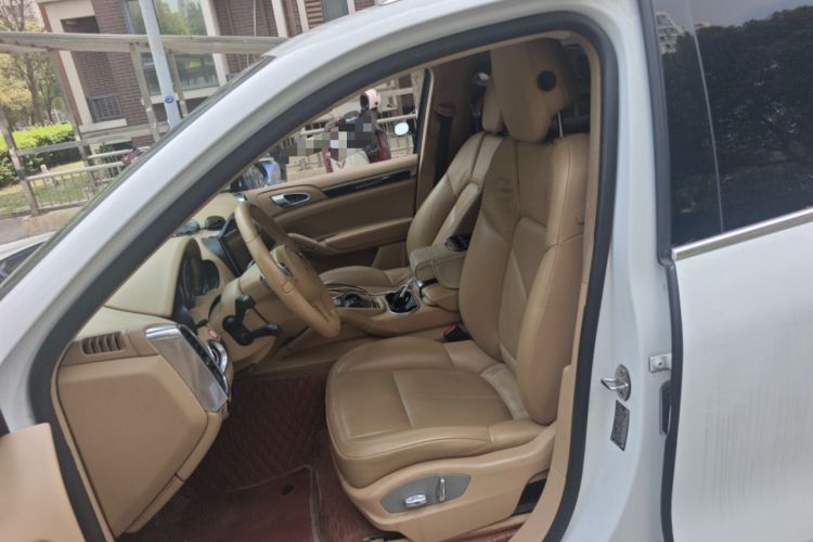 Used Porsche Cayenne 2011 3.6L automatic transmission U.S. specification Left Front Seat