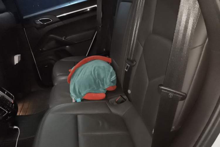 Used Porsche Cayenne 2011 Cayenne 3.0T Left Rear Seat