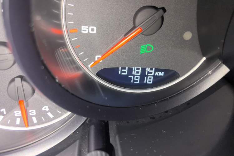 Used Porsche Cayenne 2011 Cayenne S 4.8L Odometer Close Up