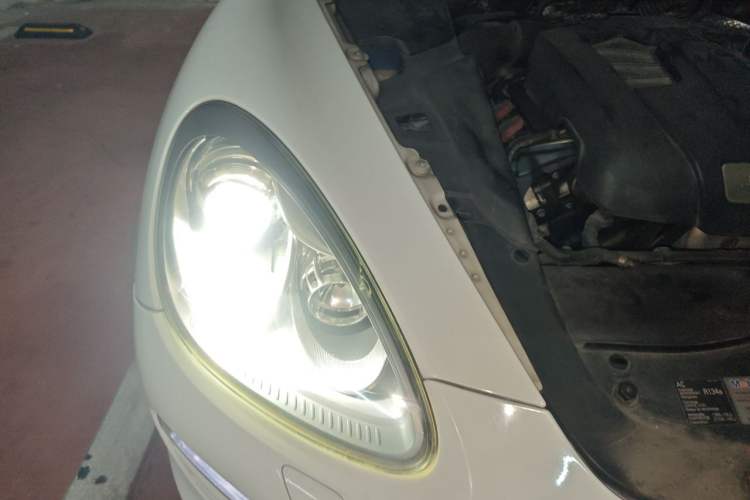 Used Porsche Cayenne 2011 Cayenne 3.0T Right Front Headlight