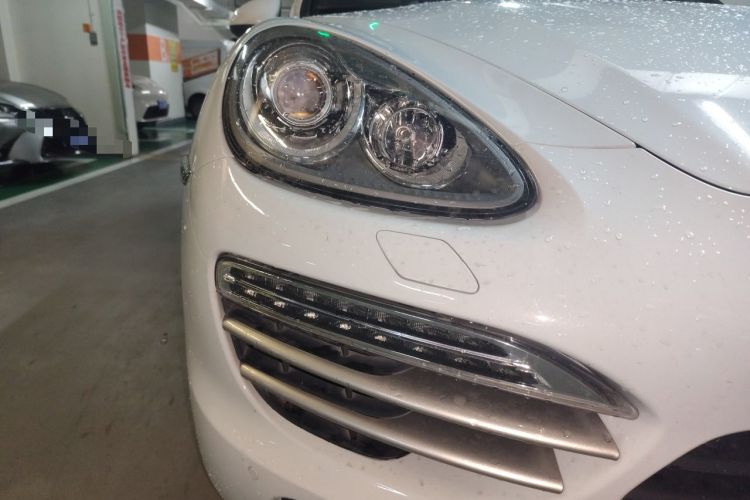 Used Porsche Cayenne 2011 Cayenne 3.0T Right Front Headlight