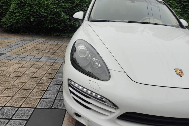 Used Porsche Cayenne 2011 Cayenne 3.0T Right Front Headlight