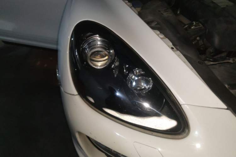 Used Porsche Cayenne 2011 Cayenne 3.0T Right Front Headlight