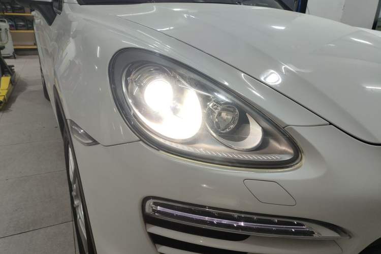 Used Porsche Cayenne 2011 Cayenne 3.0T Right Front Headlight
