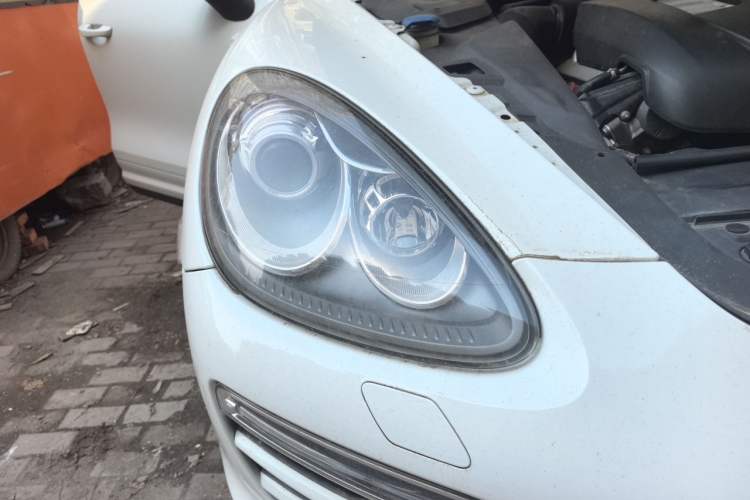 Used Porsche Cayenne 2011 Cayenne 3.0T Right Front Headlight