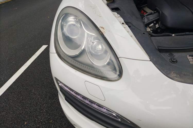 Used Porsche Cayenne 2011 Cayenne S Hybrid 3.0T Right Front Headlight