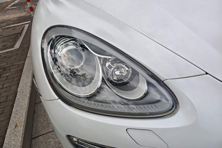 Used Porsche Cayenne 2011 Cayenne S 4.8L Right Front Headlight