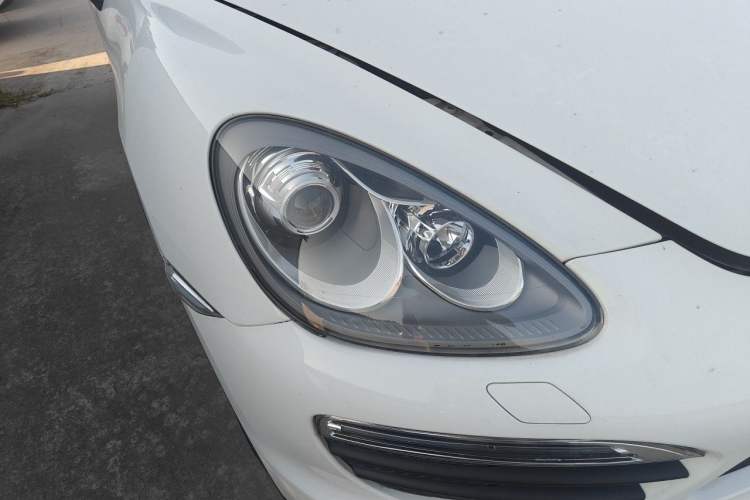 Used Porsche Cayenne 2011 Cayenne S 4.8L Right Front Headlight