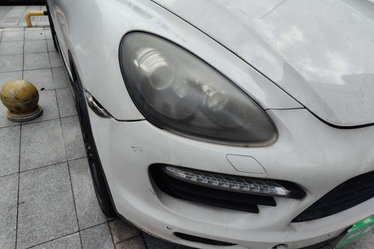 Used Porsche Cayenne 2011 Cayenne 3.0T Right Front Headlight
