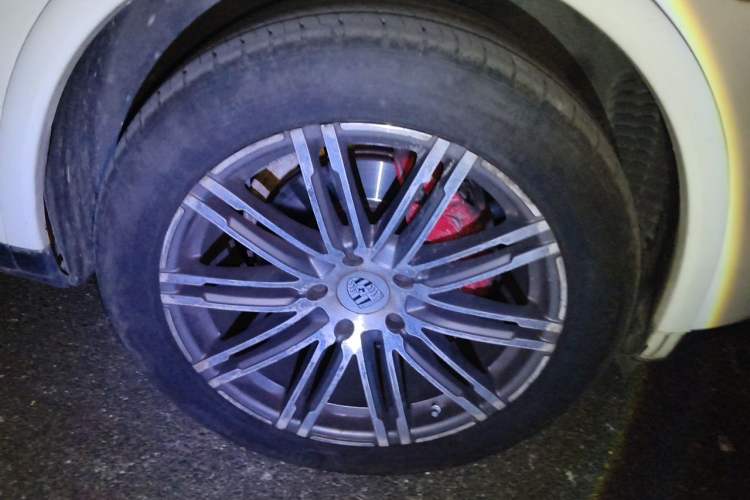 Used Porsche Cayenne 2011 Cayenne 3.0T Right Front Wheel Hub
