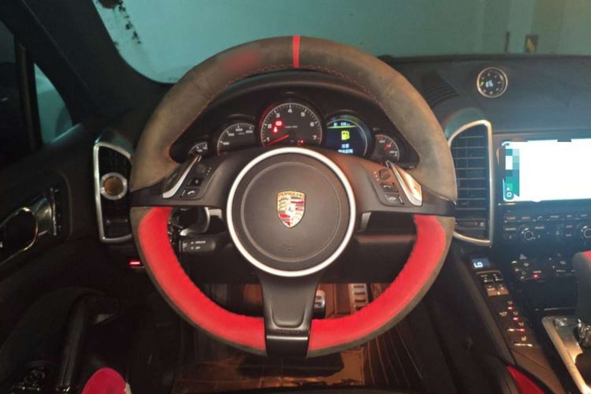 Used Porsche Cayenne 2011 Cayenne 3.0T Steering Wheel