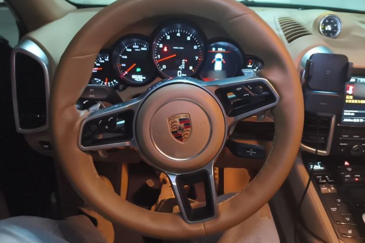 Used Porsche Cayenne 2011 Cayenne 3.0T Steering Wheel