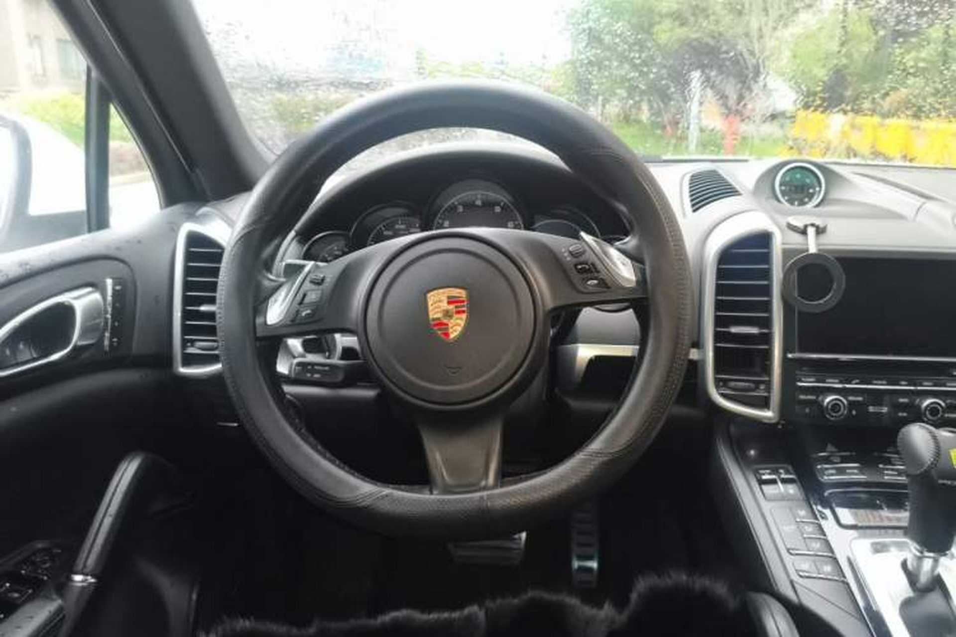 Used Porsche Cayenne 2011 Cayenne 3.0T Steering Wheel