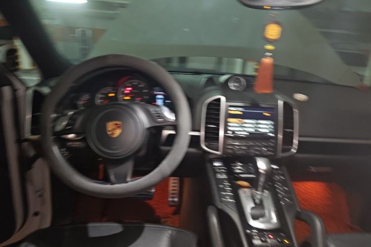 Used Porsche Cayenne 2011 Cayenne 3.0T Steering Wheel
