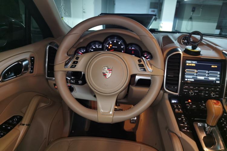 Used Porsche Cayenne 2011 Cayenne 3.0T Steering Wheel