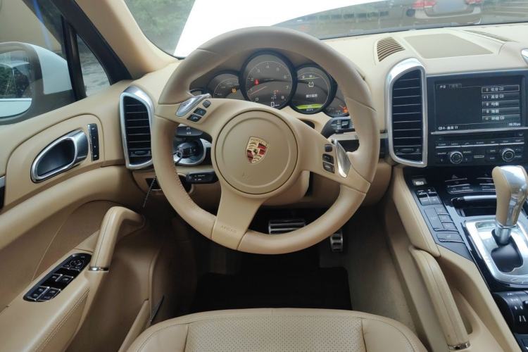 Used Porsche Cayenne 2011 Cayenne 3.0T Steering Wheel
