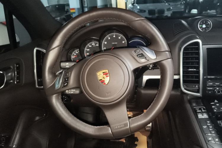 Used Porsche Cayenne 2011 Cayenne 3.0T Steering Wheel