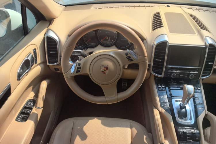Used Porsche Cayenne 2011 Cayenne 3.0T Steering Wheel