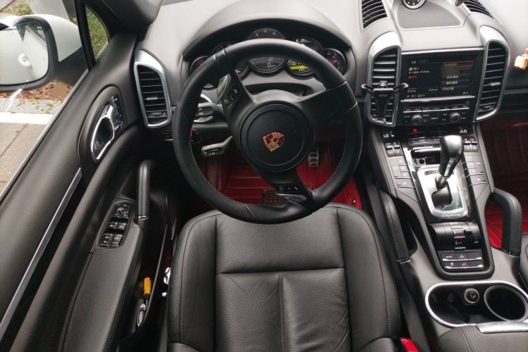 Used Porsche Cayenne 2011 Cayenne S Hybrid 3.0T Steering Wheel