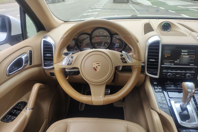 Used Porsche Cayenne 2011 Cayenne 3.0T Steering Wheel