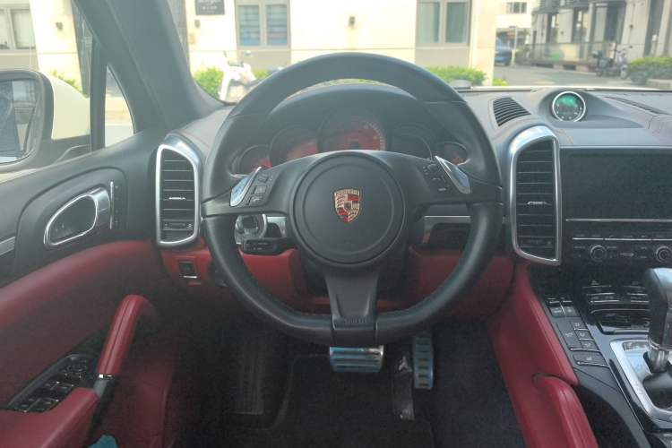 Used Porsche Cayenne 2011 Cayenne 3.0T Steering Wheel