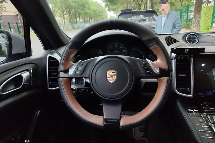 Used Porsche Cayenne 2011 3.6L automatic transmission U.S. specification Steering Wheel