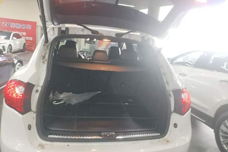 Used Porsche Cayenne 2011 Cayenne S 4.8L Trunk