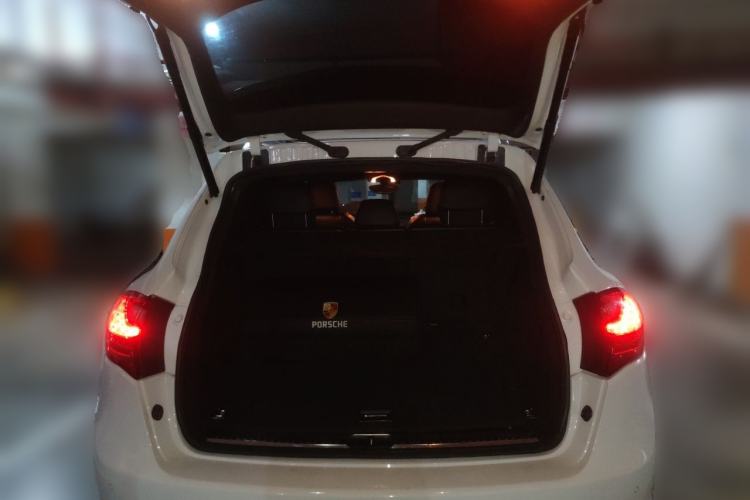 Used Porsche Cayenne 2011 Cayenne 3.0T Trunk