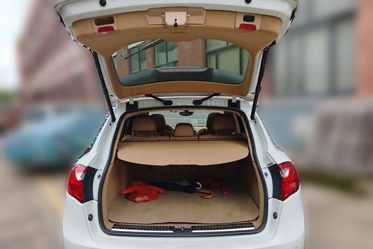 Used Porsche Cayenne 2011 Cayenne S Hybrid 3.0T Trunk