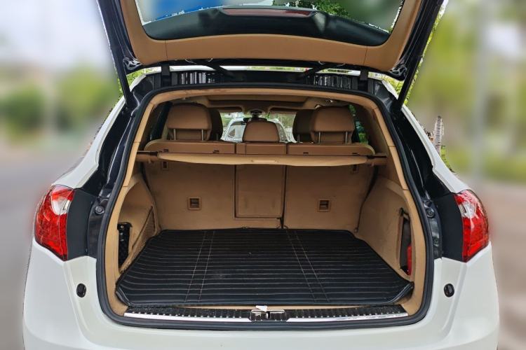 Used Porsche Cayenne 2011 Cayenne S 4.8L Trunk