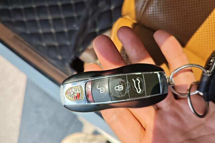 Used Porsche Cayenne 2011 Cayenne 3.0T Vehicle Key