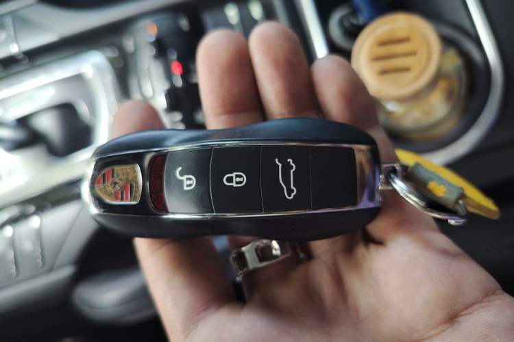 Used Porsche Cayenne 2011 Cayenne 3.0T Vehicle Key