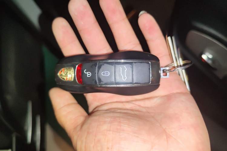 Used Porsche Cayenne 2011 Cayenne 3.0T Vehicle Key