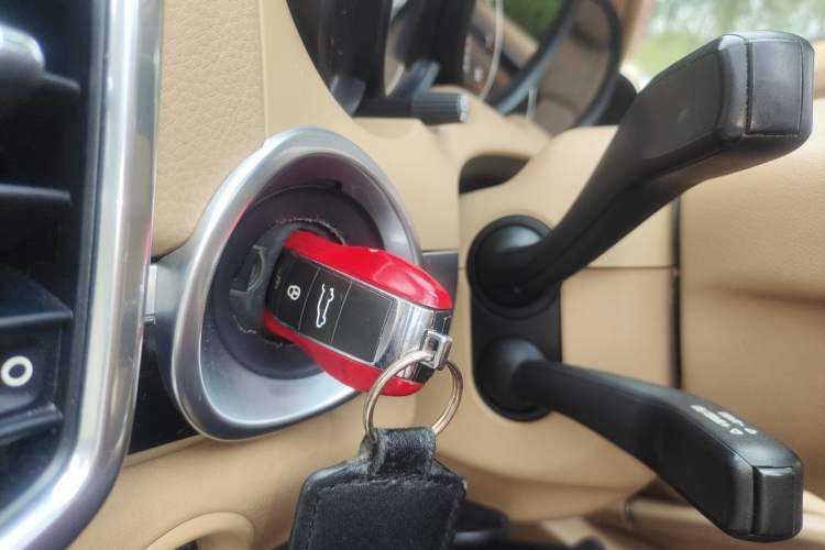 Used Porsche Cayenne 2011 Cayenne 3.0T Vehicle Key