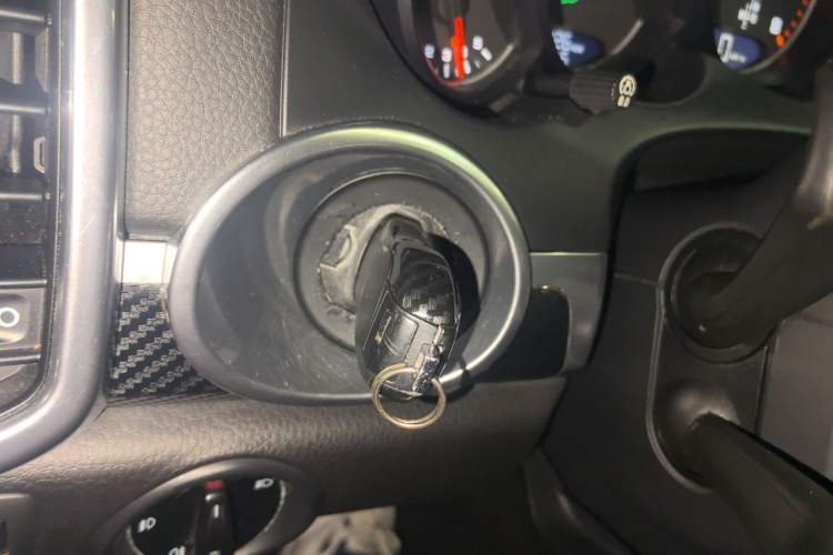 Used Porsche Cayenne 2011 Cayenne 3.0T Vehicle Key