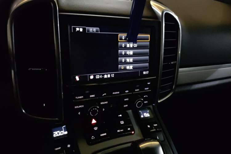 Used Porsche Cayenne 2011 Cayenne 3.0T Audio And AC Panel