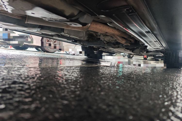 Used Porsche Cayenne 2011 3.6L automatic transmission U.S. specification Chassis Rear Right