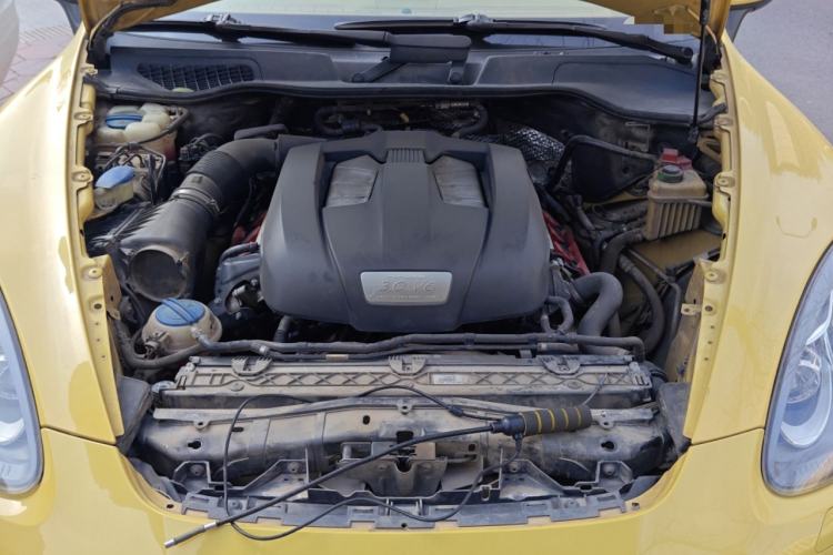 Used Porsche Cayenne 2011 Cayenne 3.0T Engine Bay