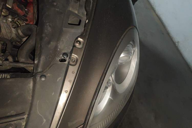 Used Porsche Cayenne 2011 Cayenne 3.0T Engine Bay Left
