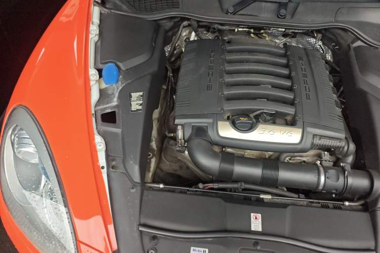 Used Porsche Cayenne 2011 3.6L automatic transmission U.S. specification Engine Bay Right