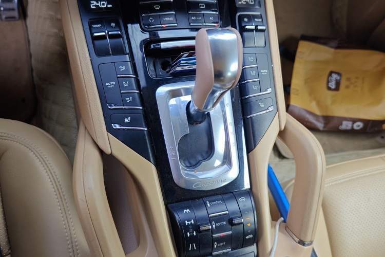 Used Porsche Cayenne 2011 Cayenne 3.0T Gear Lever