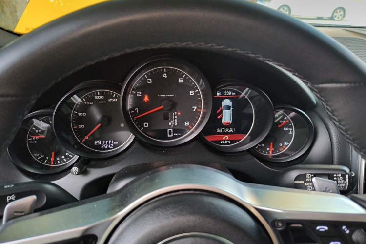 Used Porsche Cayenne 2011 Cayenne 3.0T Instrument Cluster