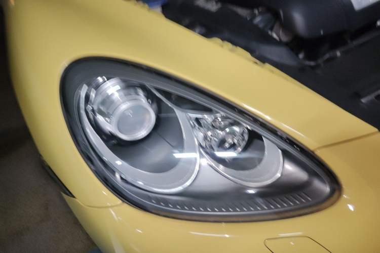 Used Porsche Cayenne 2011 Cayenne 3.0T Right Front Headlight