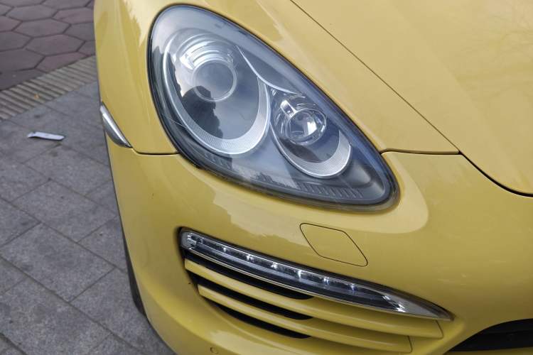 Used Porsche Cayenne 2011 Cayenne 3.0T Right Front Headlight