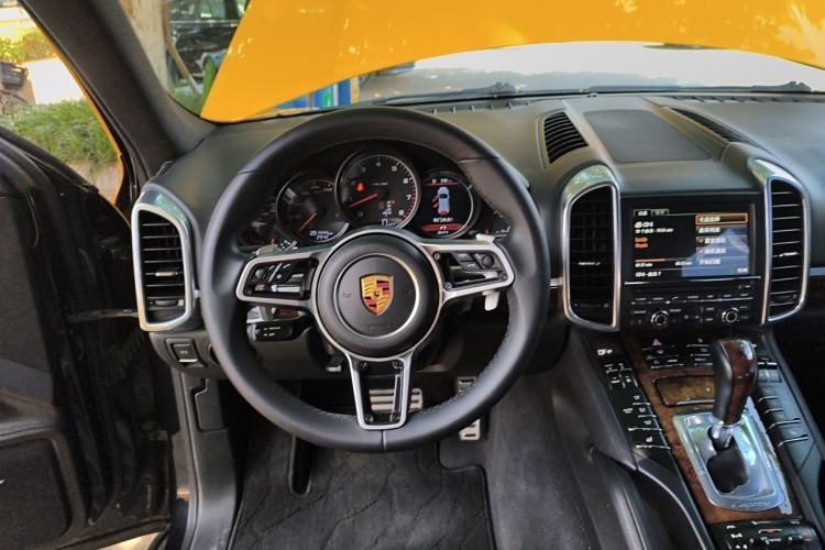 Used Porsche Cayenne 2011 Cayenne 3.0T Steering Wheel