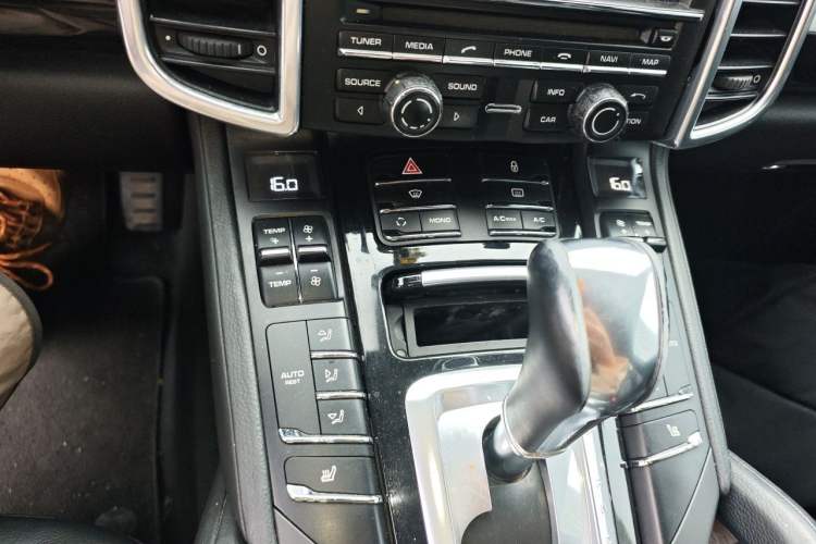 Used Porsche Cayenne  Audio And AC Panel